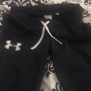 UA Girls Black athletic pants.